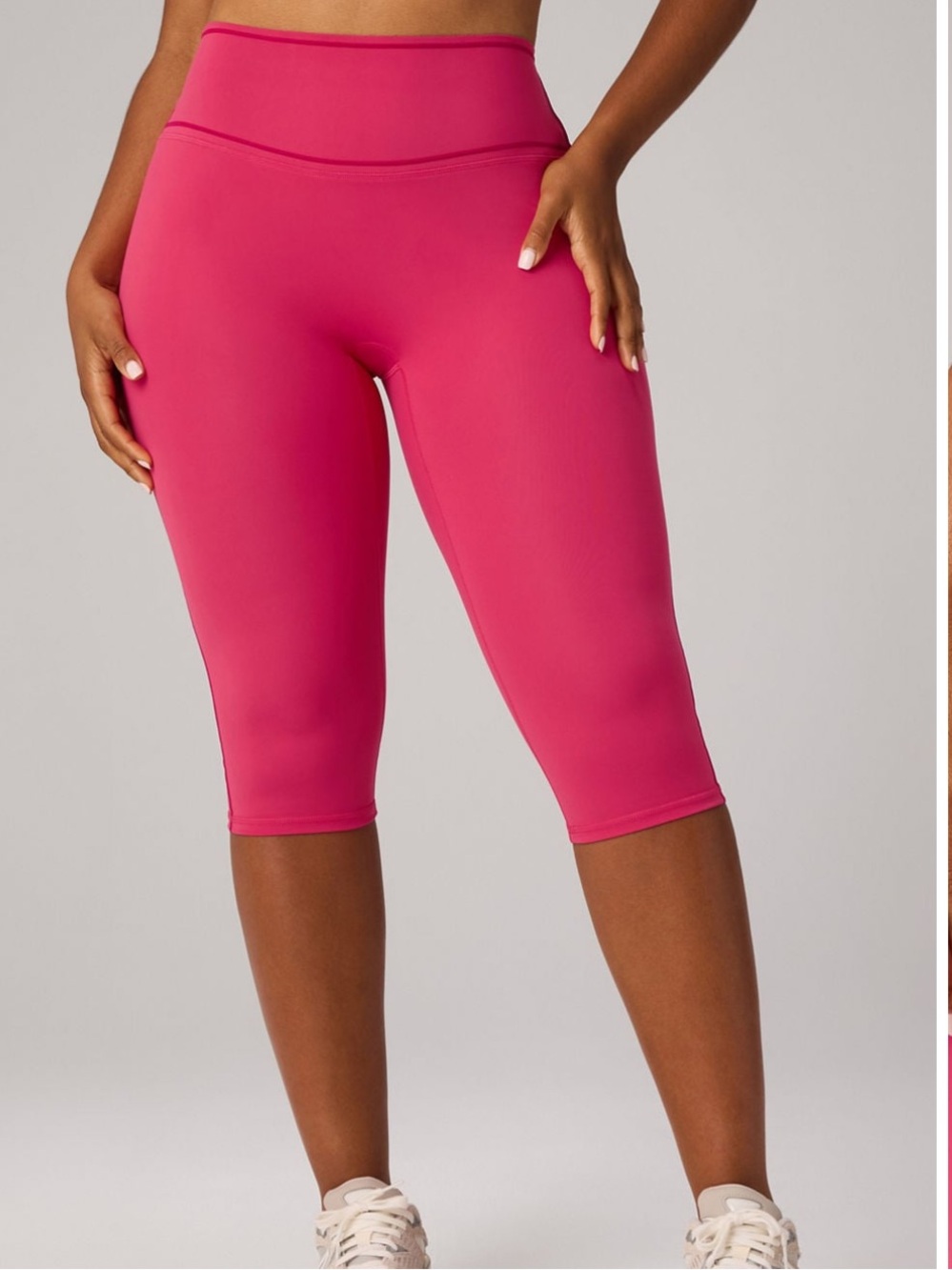 2 Fabletics capris ! - Picture 2 of 2